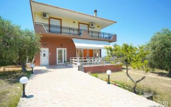 Dreamy Villa, private accommodation in city Skala Kallirachi, Greece